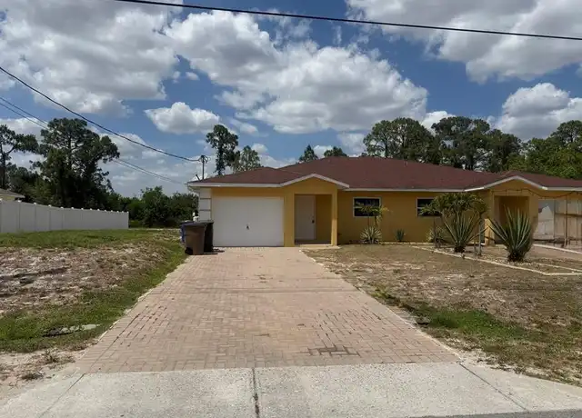 Property at 4622 Douglas Ln, Lehigh Acres, FL, 33973, 3 beds, 2 baths, [object Object]