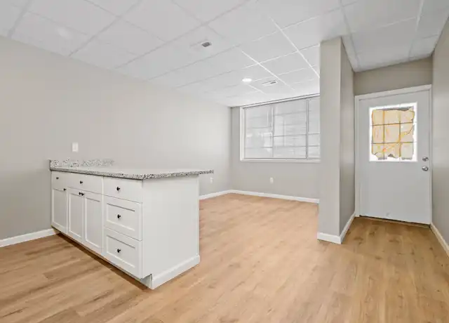 Property at 13902 Lincoln Hwy, Irwin, PA, 15642, 1 bed, 1 bath, [object Object]