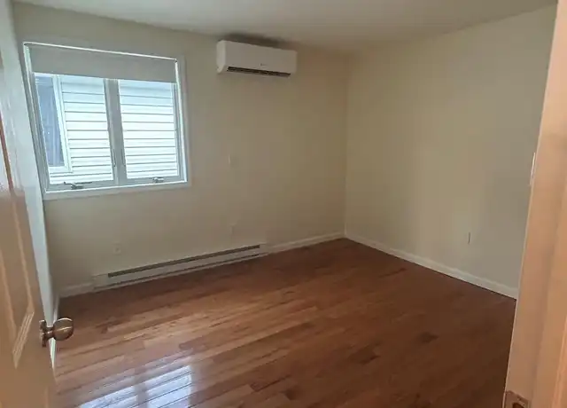 Property at 20 W 14th Rd, Broad Channel, NY, 11693, 2 beds, 1 bath, [object Object]