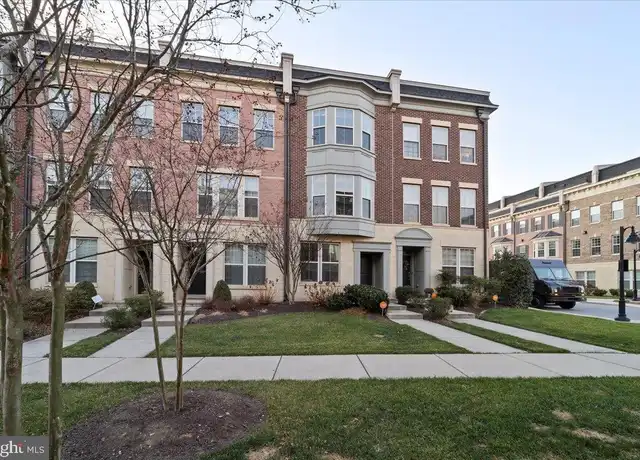 Property at 852 Regents Sq #343, Oxon Hill, MD, 20745, 3 beds, 3.5 baths, [object Object]