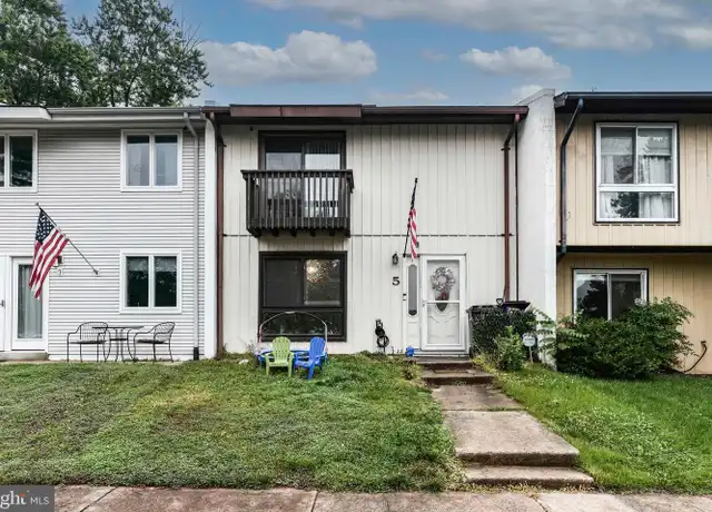 Property at 5 Simeon Ln, Sterling, VA, 20164, 3 beds, 2.5 baths, [object Object]