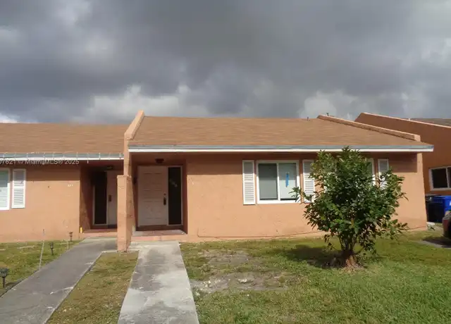 Property at 811 SW 12th Pl Unit 1, Fort Lauderdale, FL, 33315, 3 beds, 2 baths, [object Object]