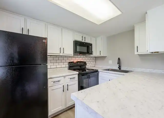 Property at The Retreat Northwest - 1130 Racquet Clb Dr S, Indianapolis, IN, 46260, 1-2 bed, 1-2.5 bath, [object Object]