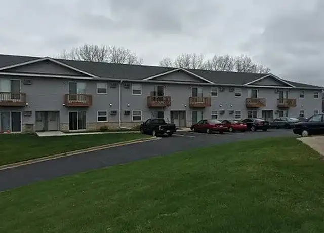 Property at Pinedale Apartments and Red Cedar Townhomes - 388 Red Cedar St, Menomonie, WI, 54751, 1 bed, 1 bath, [object Object]