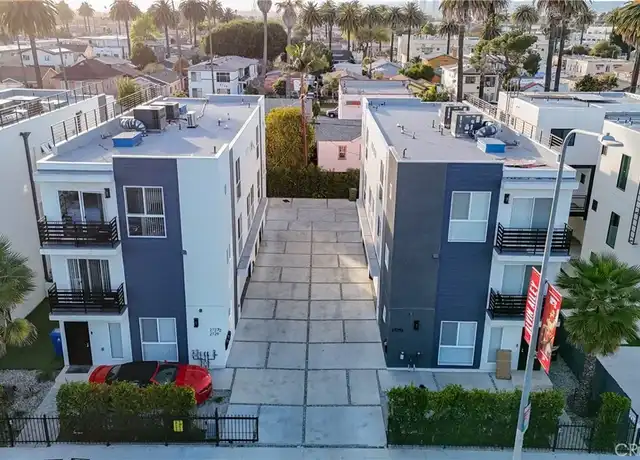 Property at 2725 S La Brea Ave, Los Angeles, CA, 90016, 4 beds, 4.5 baths, [object Object]