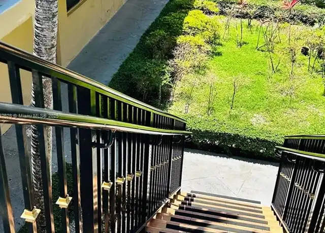 Property at 2121 NE 168th St #10, North Miami Beach, FL, 33162, 1 bed, 1 bath, [object Object]