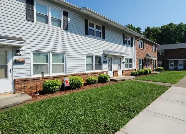 Property at 526 S Cherry St, Kernersville, NC, 27284, 2 beds, 1.5 baths, [object Object]
