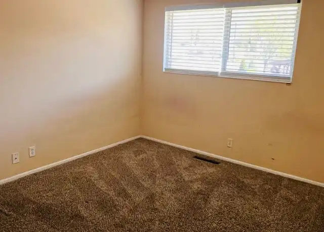 Property at 40 N Talbot Dr E Unit 38, Layton, UT, 84041, 2 beds, 1 bath, [object Object]