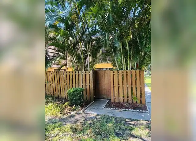 Property at 3915 Vista Oaks Cir NE, Palm Bay, FL, 32905, 2 beds, 1.5 baths, [object Object]