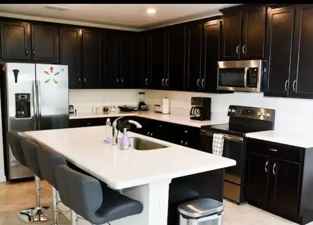 Property at 738 Ogelthorpe Dr, Davenport, FL, 33897, 4 beds, 2 baths, [object Object]