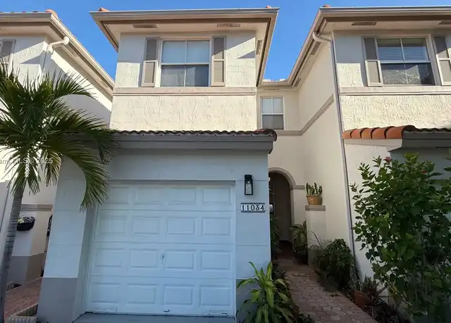 Property at 11034 NW 43rd Ter, Doral, FL, 33178, 3 beds, 2.5 baths, [object Object]