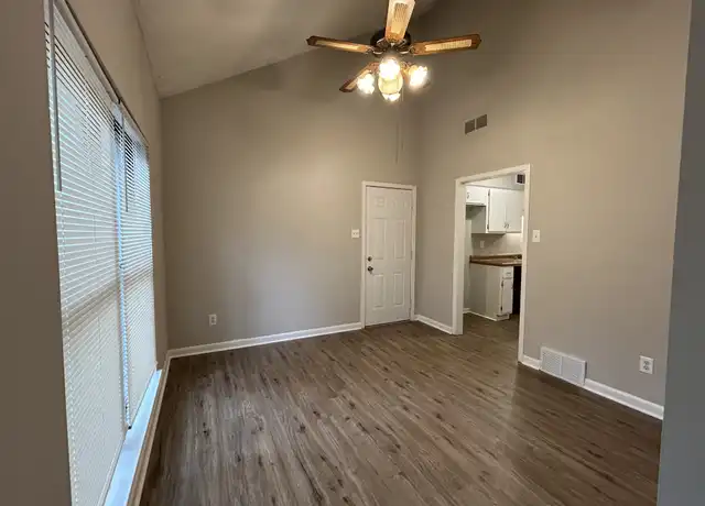 Property at 3293 Leschallas Dr, Memphis, TN, 38128, 3 beds, 2 baths, [object Object]