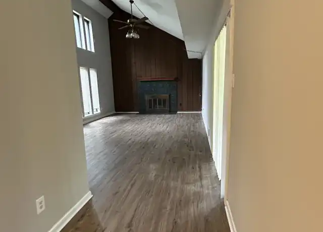 Property at 3293 Leschallas Dr, Memphis, TN, 38128, 3 beds, 2 baths, [object Object]