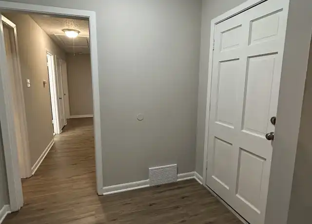 Property at 3293 Leschallas Dr, Memphis, TN, 38128, 3 beds, 2 baths, [object Object]