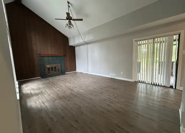 Property at 3293 Leschallas Dr, Memphis, TN, 38128, 3 beds, 2 baths, [object Object]