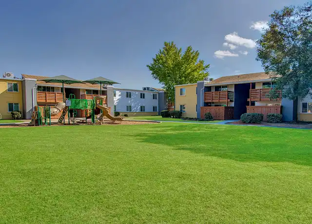 Property at Summer Park - 1275 S Winery Ave, Fresno, CA, 93727, 2 beds, 1 bath, [object Object]