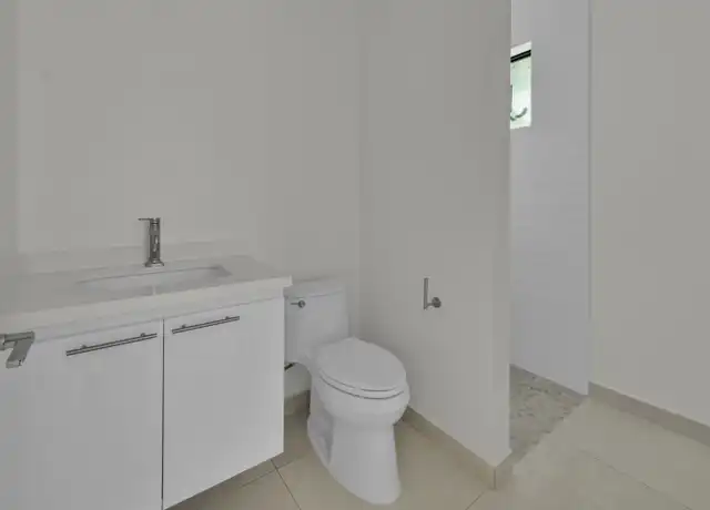 Property at 530 SW 11th Ave, Miami, FL, 33130, 0 beds, 1 bath, [object Object]
