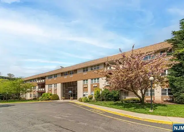 Property at 1111 River Rd Apt F15, Edgewater, NJ, 07020, 1 bed, 1 bath, [object Object]