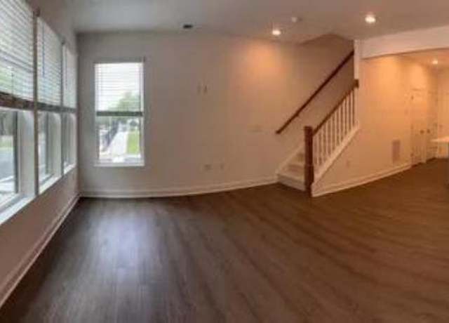 Photo of 109 N Franklin St, Wake Forest, NC 27587