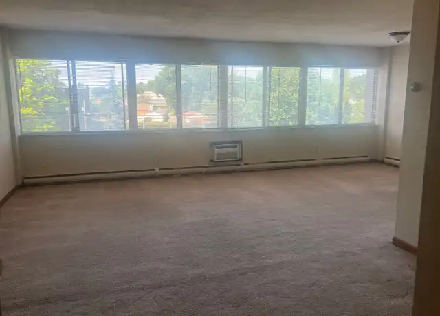 Property at 205 19th St NE Unit 402, Canton, OH, 44714, 1 bed, 1 bath, [object Object]