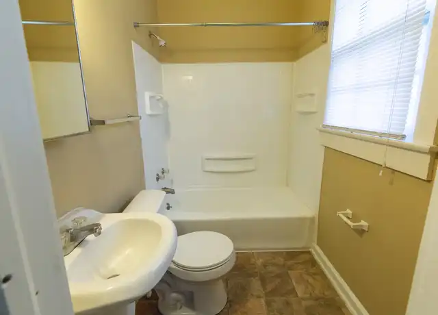 Property at 3836 Central Ave #3, Indianapolis, IN, 46205, 1 bed, 1 bath, [object Object]