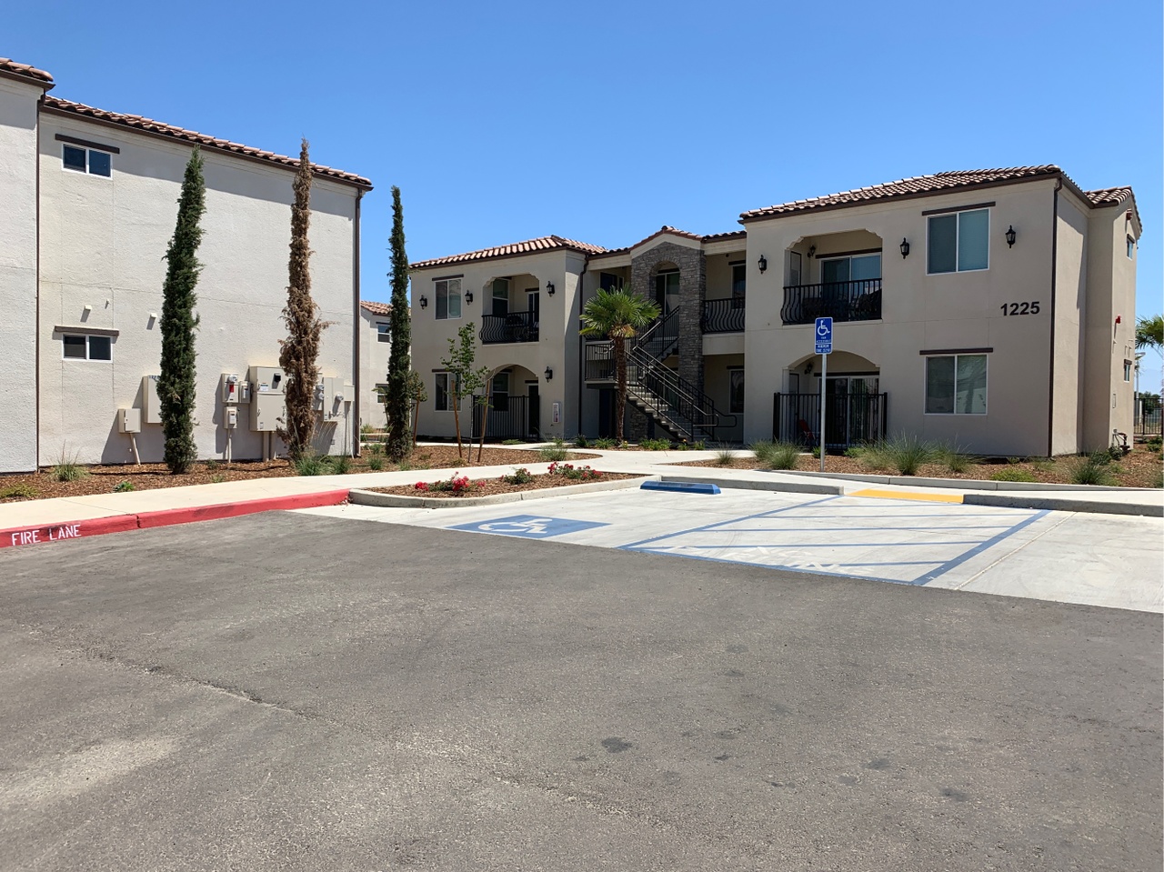Montecito Apartments Visalia