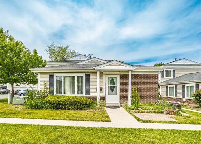 Property at 1553 Cove Dr #1553, Prospect Heights, IL, 60070, 2 beds, 1 bath, [object Object]