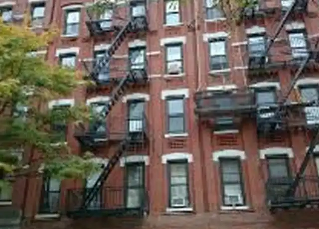 Property at 436 W 52nd St Unit 7C, New York, NY, 10019, 3 beds, 1 bath, [object Object]