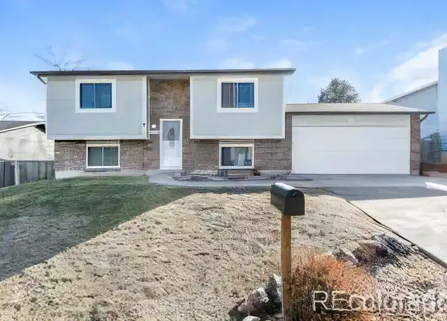 Property at 10534 Queen St, Broomfield, CO, 80021, 4 beds, 2 baths, [object Object]