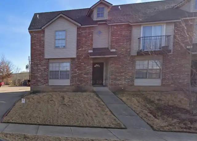 Property at 1708 N Chestnut Ave Unit 1724, Fayetteville, AR, 72703, 3 beds, 2 baths, [object Object]