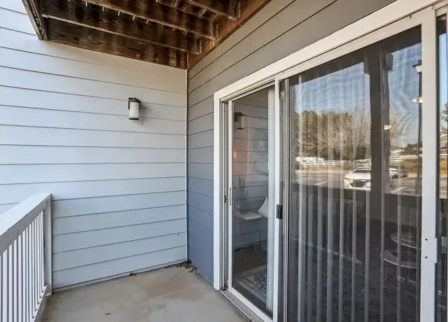 Photo of 1200 Peaks Lndg SE, Conyers, GA 30013