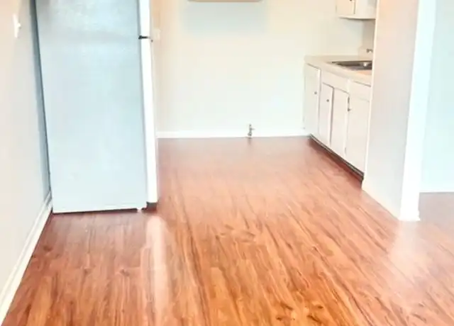 Property at 203 N Rogers St Unit 6, Jonesboro, AR, 72401, 2 beds, 1 bath, [object Object]