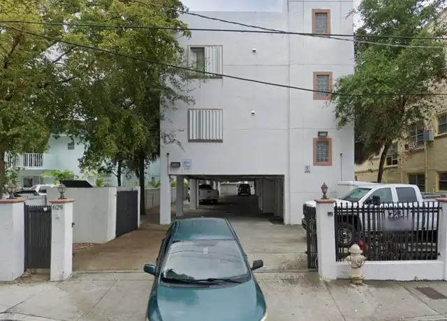 Property at 629 SW 2nd St, Miami, FL, 33130, 1 bed, 1 bath, [object Object]