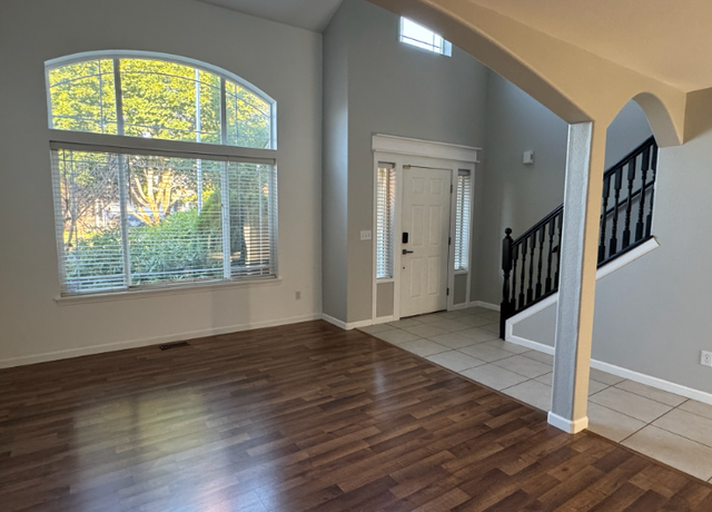 Photo of 18916 91st Avenue Ct E, Puyallup, WA 98375