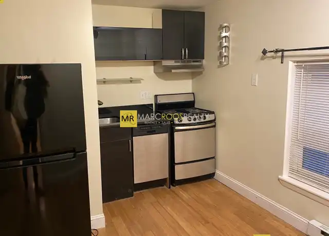Property at 20 Bartlett Pl Unit 1, Boston, MA, 02113, 2 beds, 1 bath, [object Object]