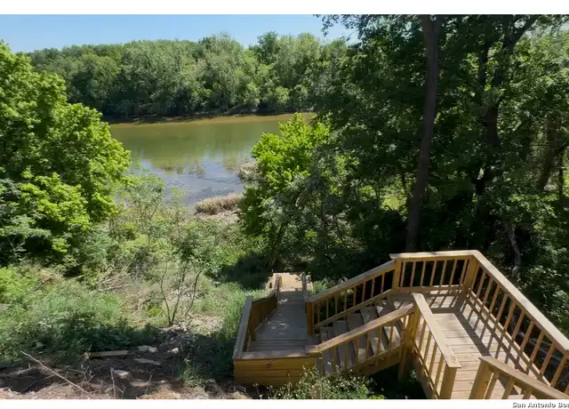 Property at 4713 Red Bluff Rd Unit B, Austin, TX, 78702, 3 beds, 1 bath, [object Object]