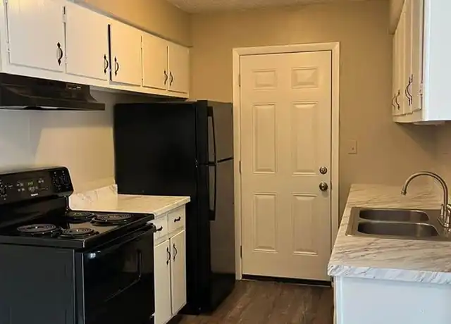 Property at 5629 S Quaker Ave Unit 5629A-Q, Tulsa, OK, 74105, 2 beds, 1 bath, [object Object]