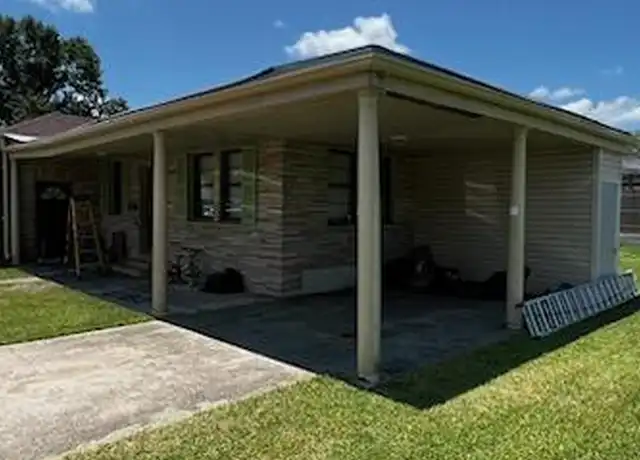 Property at 311 Clayton Dr, Norco, LA, 70079, 3 beds, 2 baths, [object Object]