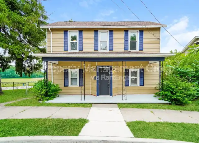 Property at 848 E Chestnut St, Lancaster, OH, 43130, 1 bed, 1.5 baths, [object Object]