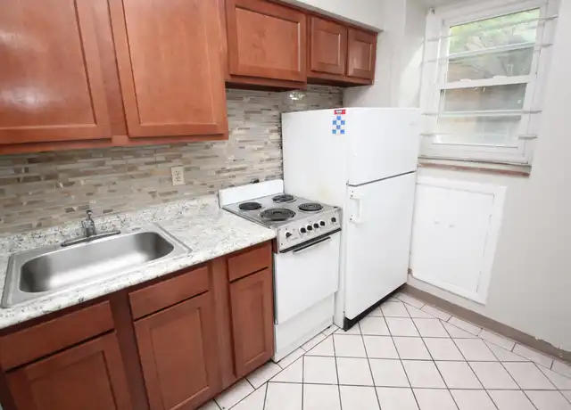Property at 341 S Highland Ave Unit B, Pittsburgh, PA, 15206, 1 bed, 1 bath, [object Object]