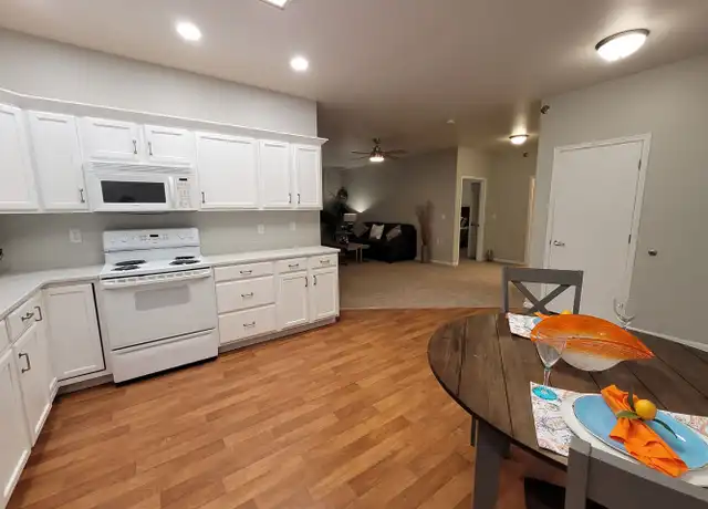 Property at 3433 28th St S Unit B, Moorhead, MN, 56560, 2 beds, 1 bath, [object Object]