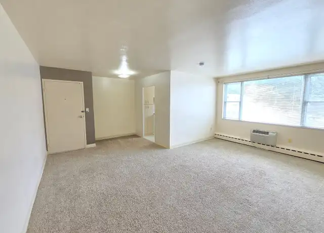 Property at 2440 W Kenwood Ct Unit 07, Sioux Falls, SD, 57104, 1 bed, 1 bath, [object Object]