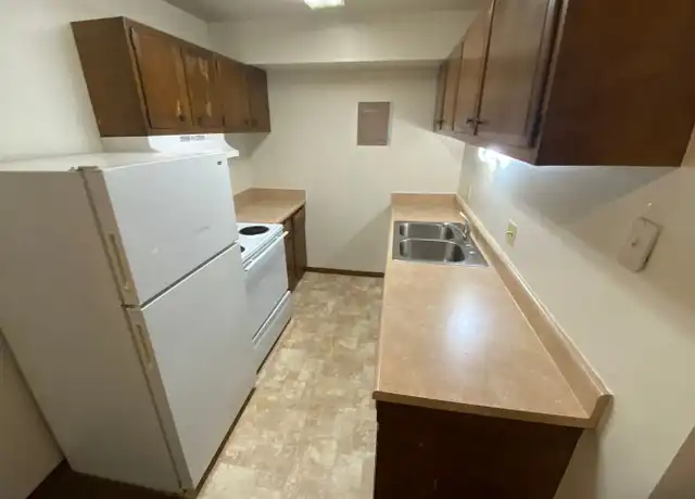 Property at 1955 G St Unit 9, Lincoln, NE, 68510, 1 bed, 1 bath, [object Object]