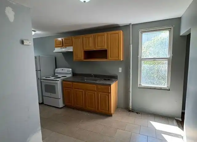 Property at 68 Jackson St, Yonkers, NY, 10701, 2 beds, 1 bath, [object Object]