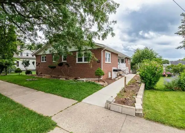 Property at 443 Jefferson Ave Unit 3, Elgin, IL, 60120, 1 bed, 1 bath, [object Object]