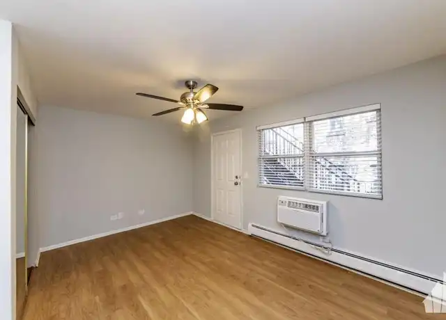 Property at 4610 N Dover St, Chicago, IL, 60640, 1 bed, 1 bath, [object Object]