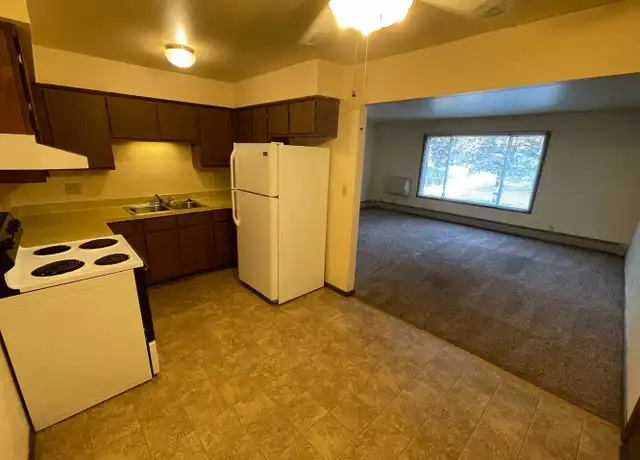 Property at 1644 N Benjamin St Apt 5, Port Washington, WI, 53074, 2 beds, 1 bath, [object Object]