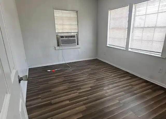 Property at 204 N Main St, Copperas Cove, TX, 76522, 3 beds, 1 bath, [object Object]