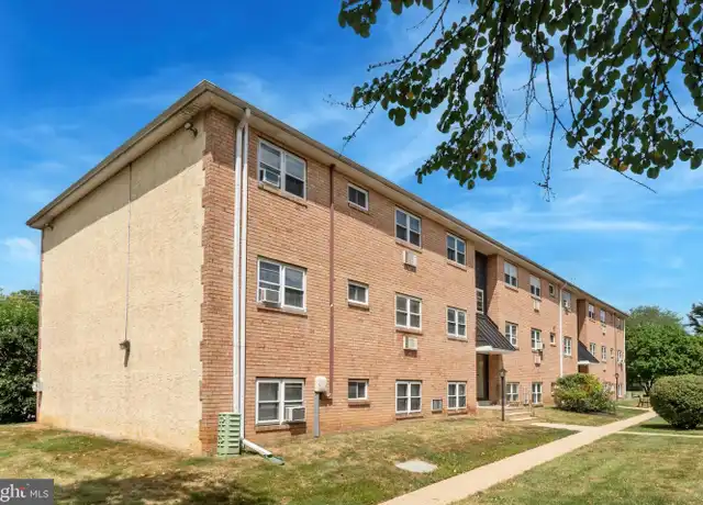 Property at 335 E Lancaster Ave Unit D23, Downingtown, PA, 19335, 1 bed, 1 bath, [object Object]