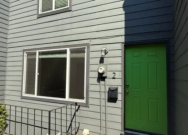 Property at 117 SE 30th Pl Unit 2, Portland, OR, 97214, 2 beds, 1 bath, [object Object]